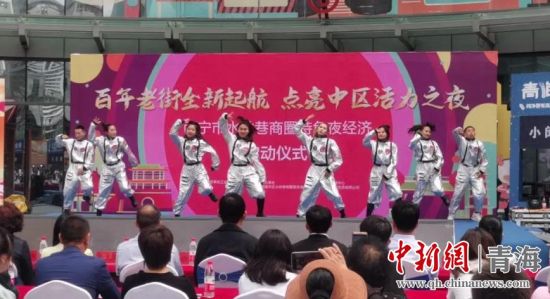 ͼΪ»î¶¯ÏÖ³¡¡£Ë®¾®ÏïÉÌȦµ³Î¯°ì¹«ÊÒ¹©Í¼ ͼΪ»î¶¯ÏÖ³¡¡£Ë®¾®ÏïÉÌȦµ³Î¯°ì¹«ÊÒ¹©Í¼