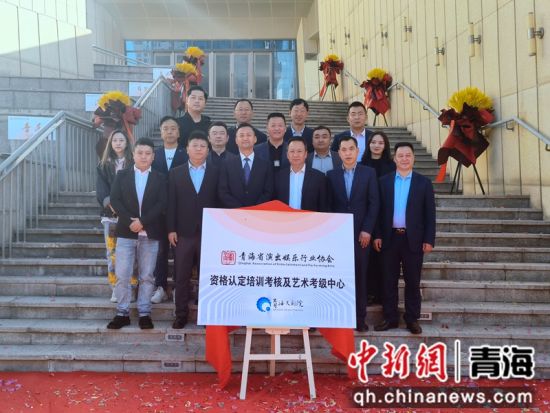 ͼΪ������ʽ�ֳ����ź�����