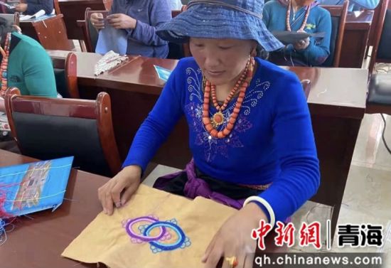 ͼΪѧԱ�ǰ��ս�ʦ���ڵķ�����չʵ�ʲ������������Ļ�ͼ��ݹ�ͼ