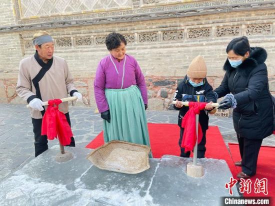 ͼΪÓοÍÔÚÌåÑéô©ÂóÈÊ¡£¡¡ÍõÁÕÄÈ Éã ͼΪÓοÍÔÚÌåÑéô©ÂóÈÊ¡£¡¡ÍõÁÕÄÈ Éã