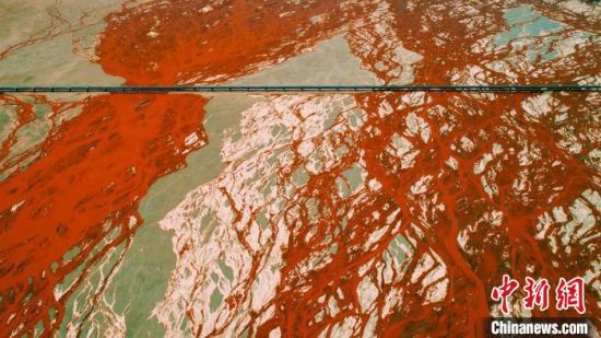 ͼΪ³¤½Ô´Í·ãûãûºÓ¡£¡¡ºÎÆô½ð Éã ͼΪ³¤½Ô´Í·ãûãûºÓ¡£¡¡ºÎÆô½ð Éã