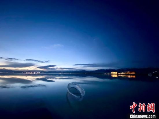 ͼΪÇຣ²è¿¨Ìì¿ÕÒ¼ºÅ¾°Çø¡£¡¡Àî½Äþ Éã ͼΪÇຣ²è¿¨Ìì¿ÕÒ¼ºÅ¾°Çø¡£¡¡Àî½Äþ Éã