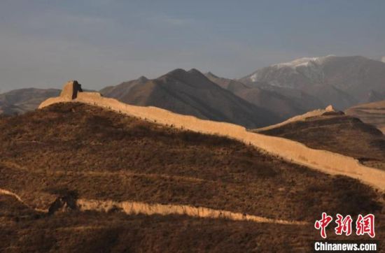 ͼΪÇຣÃ÷³¤³Ç¡£¡¡ÇຣʡÎÄ»¯ºÍÂÃÓÎÌü¹©Í¼ ͼΪÇຣÃ÷³¤³Ç¡£¡¡ÇຣʡÎÄ»¯ºÍÂÃÓÎÌü¹©Í¼