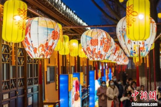 南京秦淮夫子庙内彩灯璀璨。(资料图) 泱波 摄 南京秦淮夫子庙内彩灯璀璨。(资料图) 泱波 摄