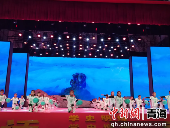 ͼΪ»î¶¯ÏÖ³¡¡£ÂêÇßÏØÎ¯Ðû´«²¿¹©Í¼ ͼΪ»î¶¯ÏÖ³¡¡£ÂêÇßÏØÎ¯Ðû´«²¿¹©Í¼