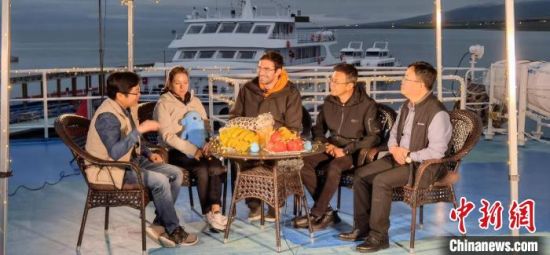 ͼΪ�ຣ���ϵ�����ҹ�����������ɡ���