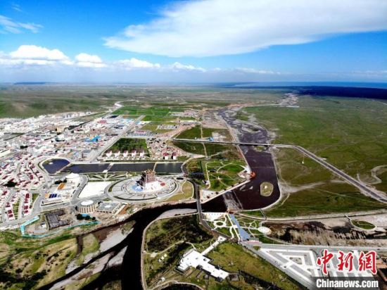 ͼΪº½ÅÄÇຣºþ±±°¶äÒÓã¼ÒÔ°¡££¨×ÊÁÏͼ£©¡¡ÕÔÁÝËÉ¡¡Éã ͼΪº½ÅÄÇຣºþ±±°¶äÒÓã¼ÒÔ°¡££¨×ÊÁÏͼ£©¡¡ÕÔÁÝËÉ¡¡Éã