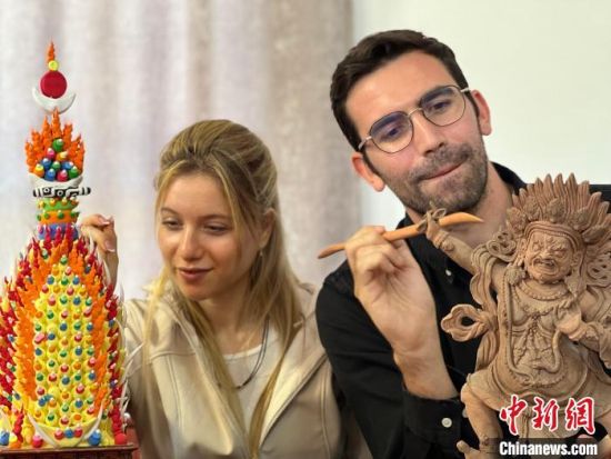 ͼΪ����˼��¶¶�����ȹ����������������