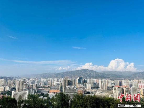 ͼΪÎ÷ÄþÊгÇÎ÷Çø¸ßÂ¥ÁÖÁ¢¡£¡¡Ëïî£ Éã ͼΪÎ÷ÄþÊгÇÎ÷Çø¸ßÂ¥ÁÖÁ¢¡£¡¡Ëïî£ Éã