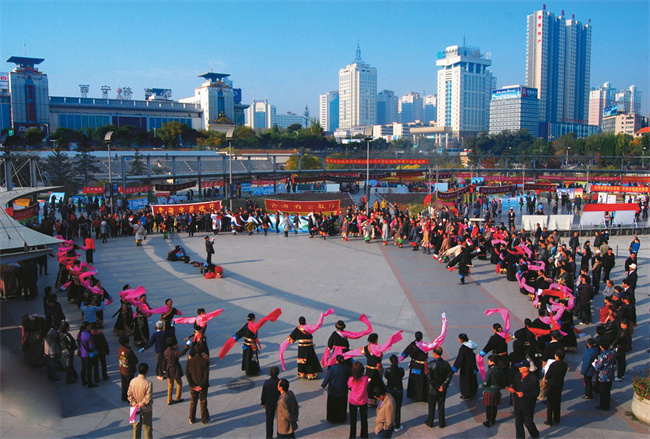 �����Ĺ㳡����ׯ��������̩��