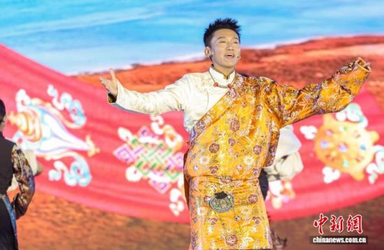 ͼΪÒôÀÖ¾çÉϲØ×åÆªÕ¡¶ÆðÎè¡·¡£ÈüÄáÉã ͼΪÒôÀÖ¾çÉϲØ×åÆªÕ¡¶ÆðÎè¡·¡£ÈüÄáÉã