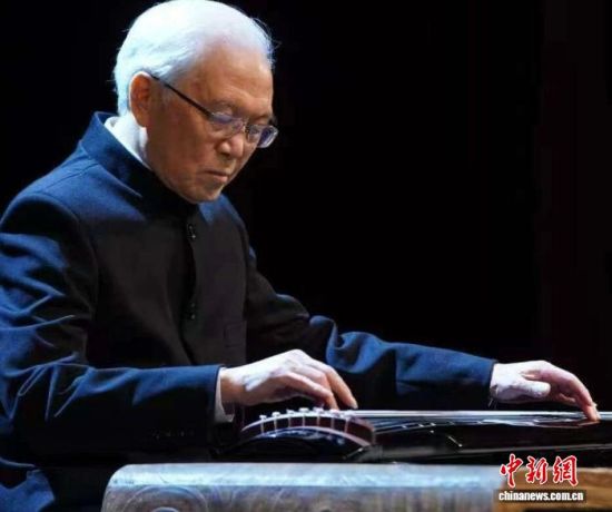 ���գ�������Ա���й����Ҽ��������Ļ��Ų���Ŀ�������������Դ����ˡ���������ҹ�һ������١���(�ܷ��߹�ͼ)