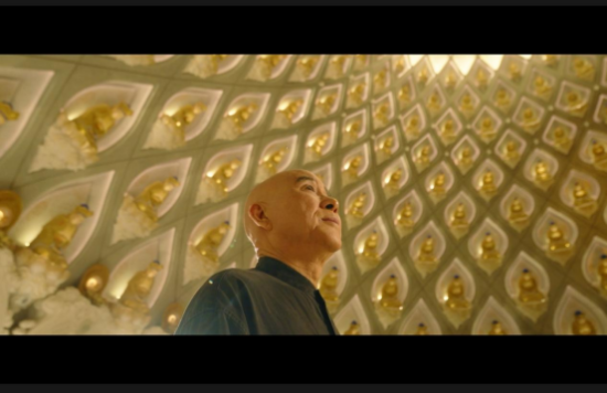 李巍在普陀山观音法界。 李巍在普陀山观音法界。