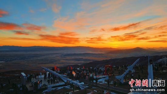 ͼΪ��ͬ��ɽ����ĳ�ϼ���ŵ�����