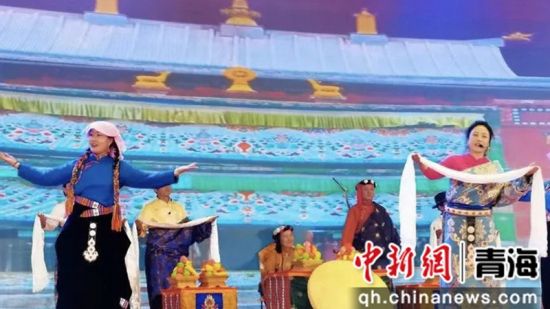 ×ÊÁÏͼΪ¼âÔúÏØÎÄÒÕÑݳöÏÖ³¡¡£¼âÔúÏØÎ¯Ðû´«²¿¹©Í¼ ×ÊÁÏͼΪ¼âÔúÏØÎÄÒÕÑݳöÏÖ³¡¡£¼âÔúÏØÎ¯Ðû´«²¿¹©Í¼